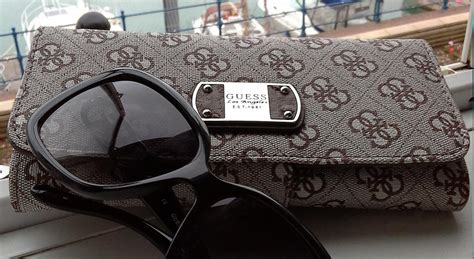 como saber si una bolsa guess es original